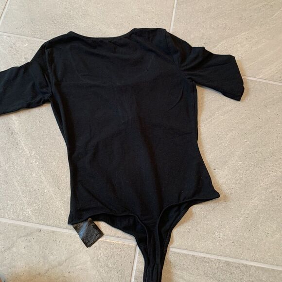 Guess Womens  Black Body Suit With Gold Zipper Size Small - Picture 5 of 5